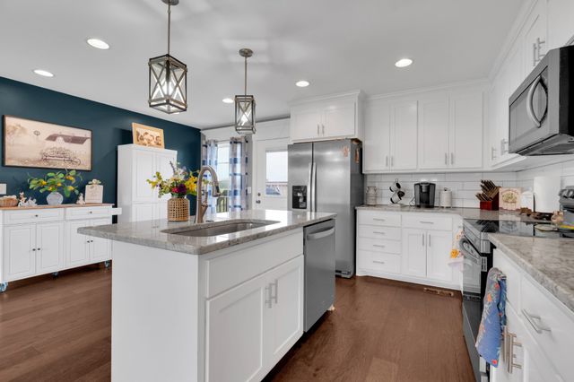 2058 Halls Mill Rd, Unionville, TN 37180