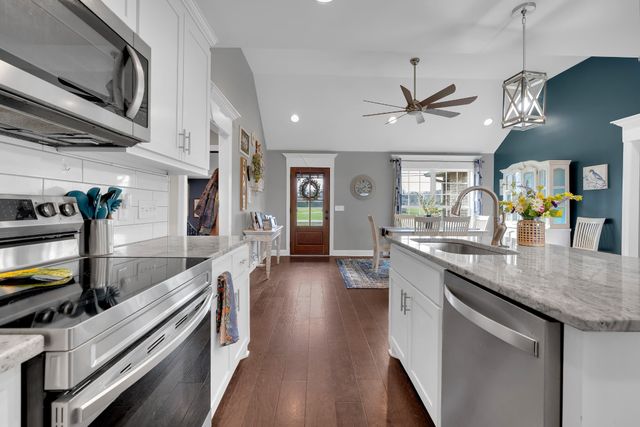 2058 Halls Mill Rd, Unionville, TN 37180