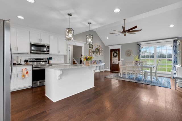 2058 Halls Mill Rd, Unionville, TN 37180