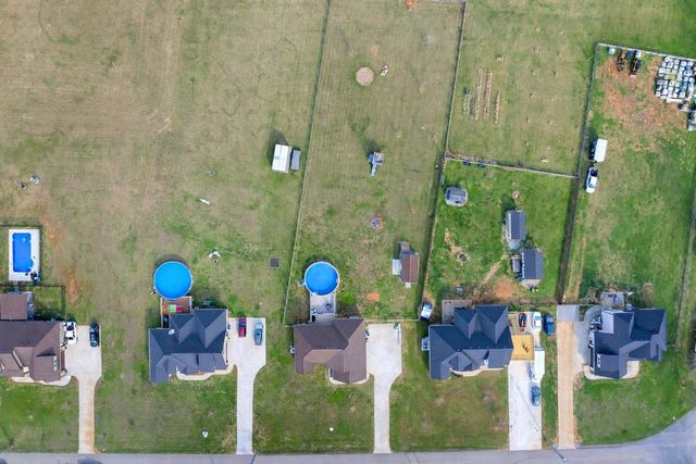 2058 Halls Mill Rd, Unionville, TN 37180