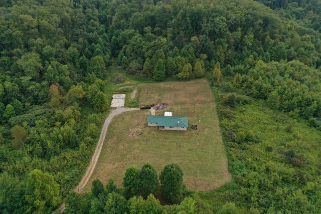 775 Reffitt Road, Jeffersonville, KY 40337