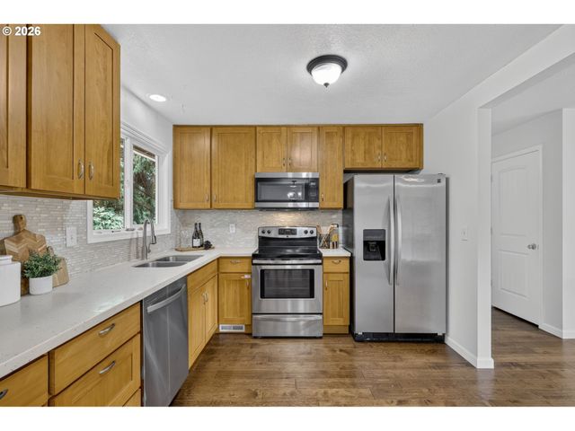15 Ne 113TH Pl, Portland, OR 97220