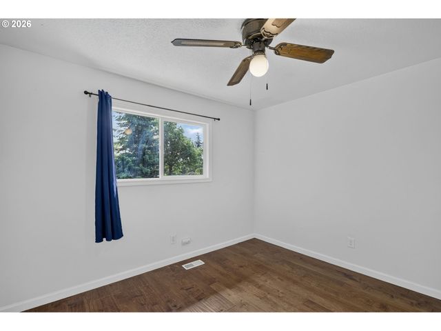 15 Ne 113TH Pl, Portland, OR 97220