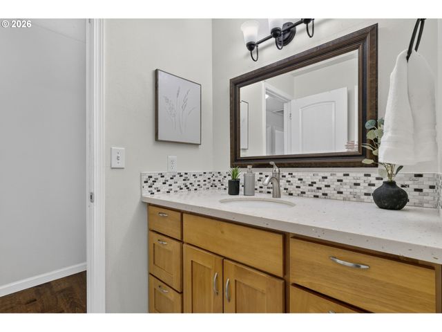 15 Ne 113TH Pl, Portland, OR 97220