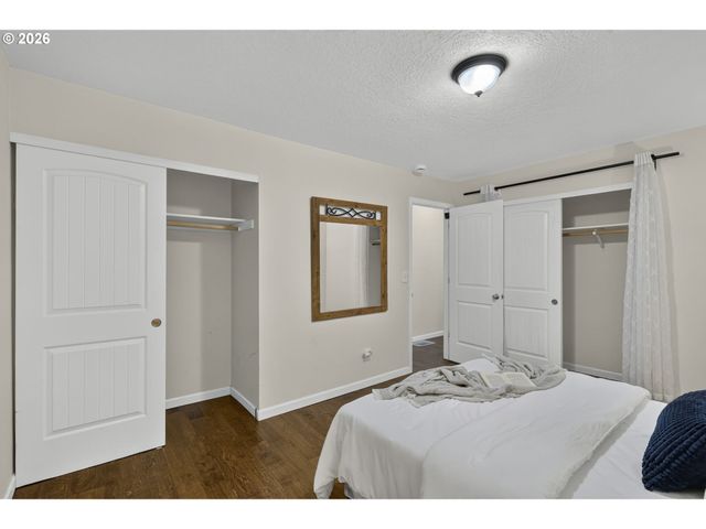 15 Ne 113TH Pl, Portland, OR 97220