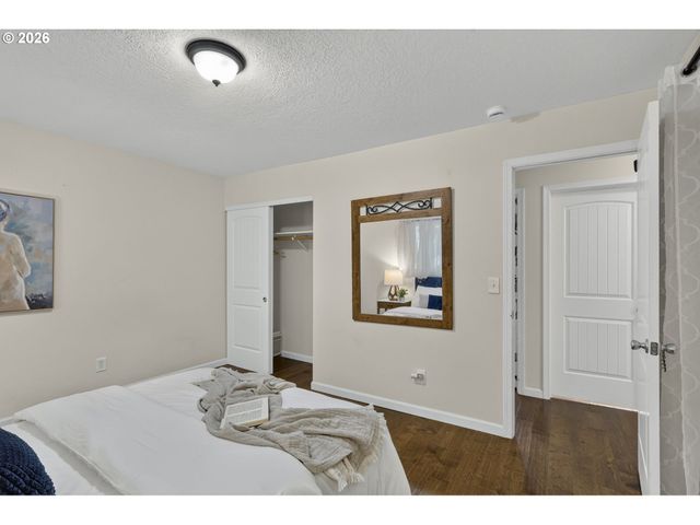 15 Ne 113TH Pl, Portland, OR 97220