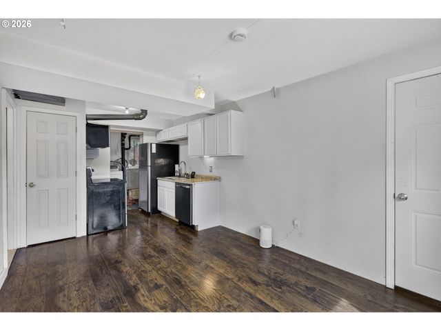 15 Ne 113TH Pl, Portland, OR 97220