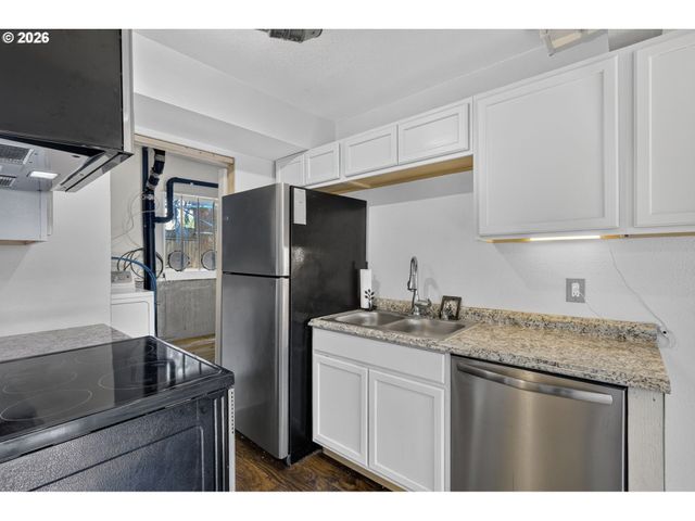 15 Ne 113TH Pl, Portland, OR 97220