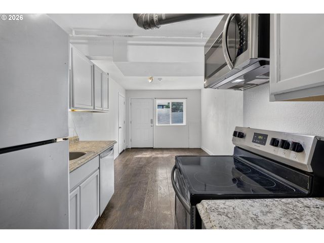 15 Ne 113TH Pl, Portland, OR 97220