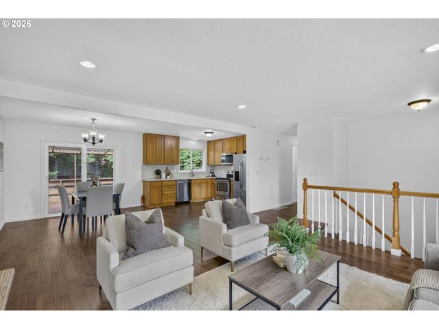 15 Ne 113TH Pl, Portland, OR 97220