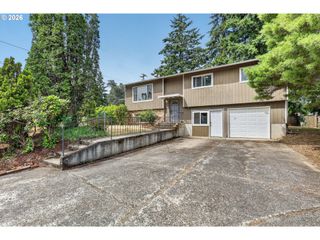15 Ne 113TH Pl, Portland, OR 97220