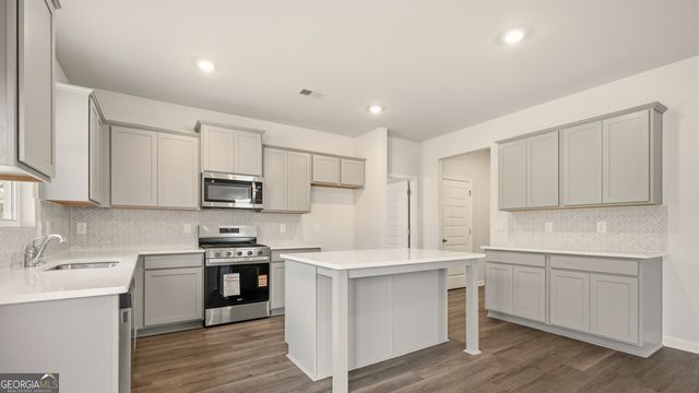 52 Weymouth Drive, Locust Grove, GA 30248