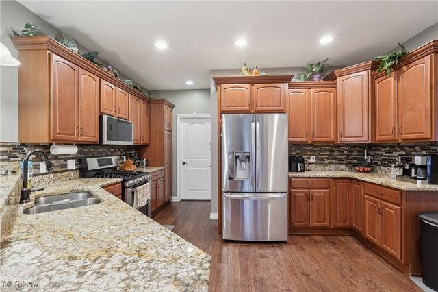 8060 Rainbow Drive, Concord, OH 44077