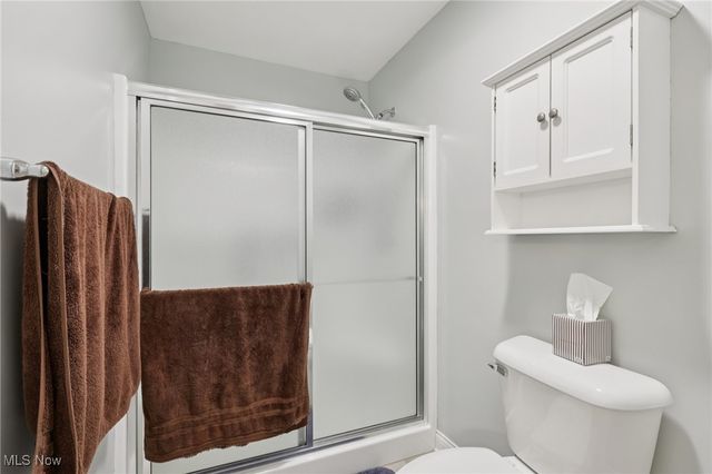 8060 Rainbow Drive, Concord, OH 44077