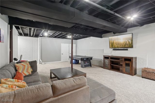 8060 Rainbow Drive, Concord, OH 44077