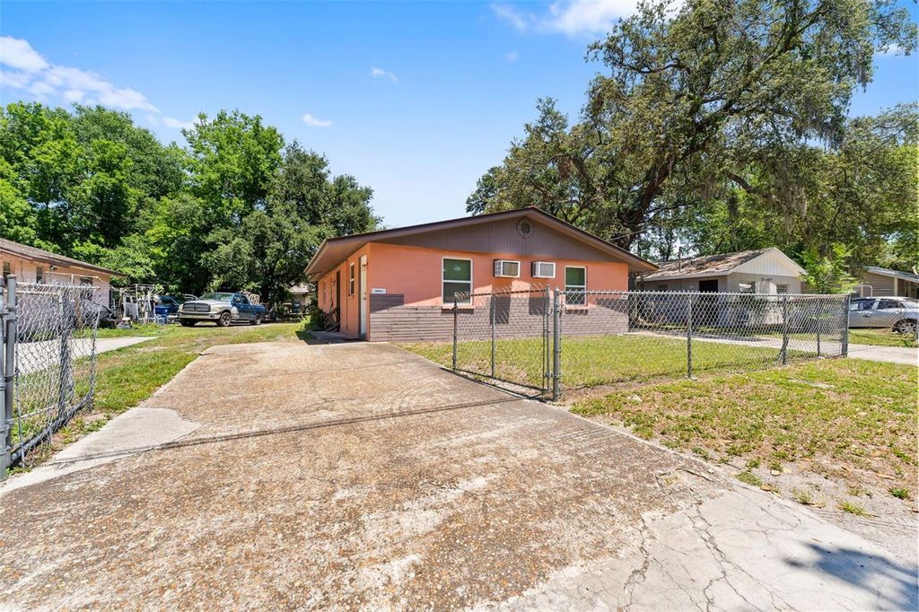 10009 N 10TH STREET, Tampa, FL 33612