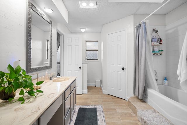 8236 Lara Lane, Watauga, TX 76148