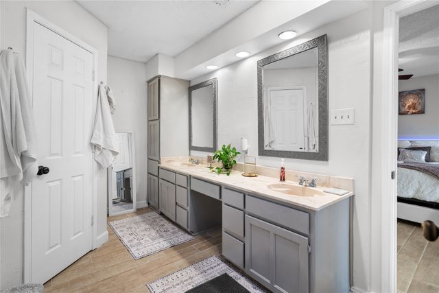 8236 Lara Lane, Watauga, TX 76148