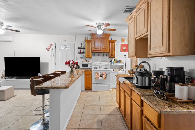 8236 Lara Lane, Watauga, TX 76148