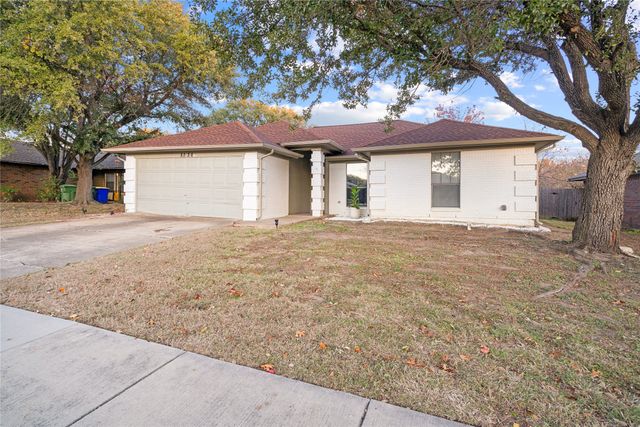 8236 Lara Lane, Watauga, TX 76148