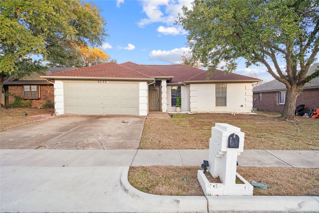 8236 Lara Lane, Watauga, TX 76148