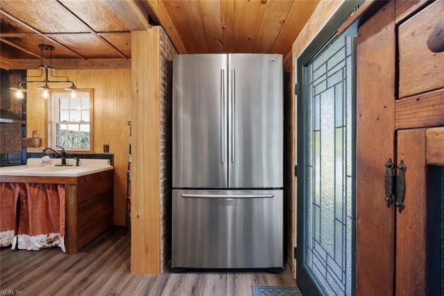 17314 Jolly CIR, Windsor, VA 23487