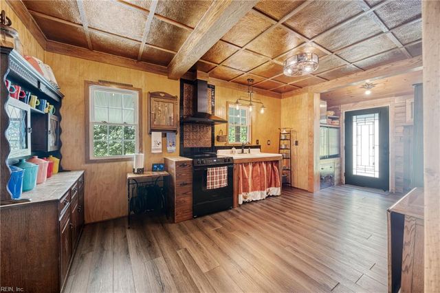 17314 Jolly CIR, Windsor, VA 23487