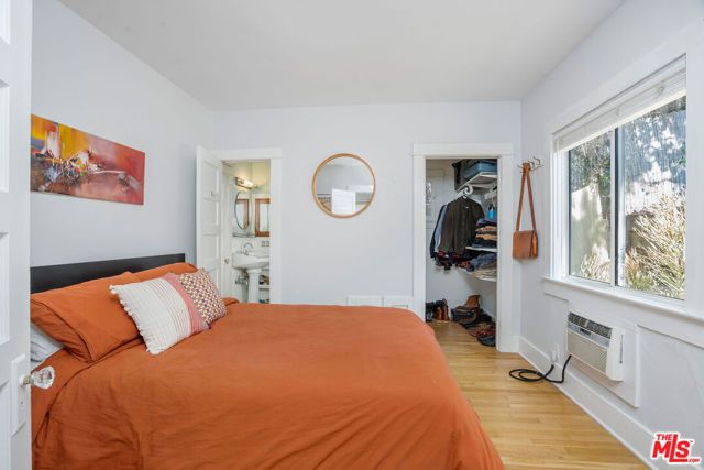 2306 Loma Vista Place, Los Angeles, CA 90039