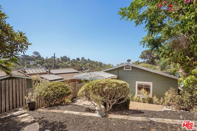 2306 Loma Vista Place, Los Angeles, CA 90039