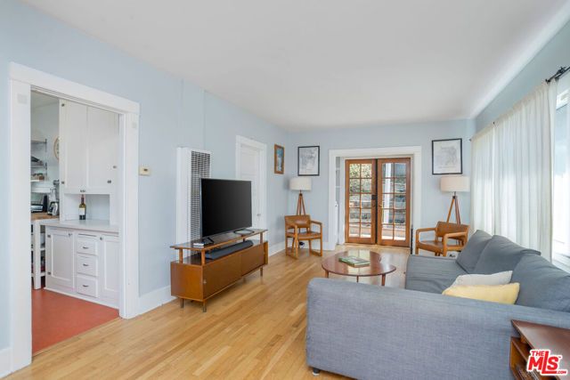 2306 Loma Vista Place, Los Angeles, CA 90039