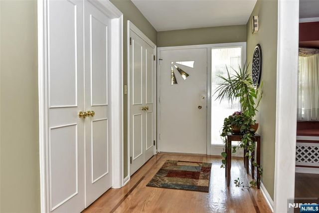 88 Spring Valley Road, Oradell, NJ 07649