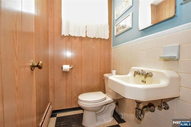 88 Spring Valley Road, Oradell, NJ 07649