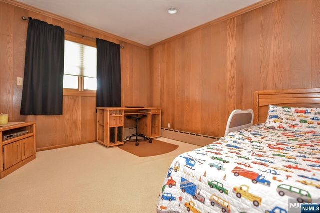 88 Spring Valley Road, Oradell, NJ 07649