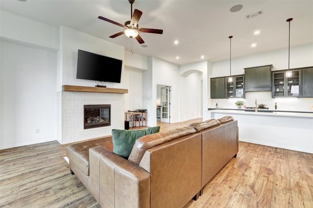 1117 Spring Gulch LN, Georgetown, TX 78628