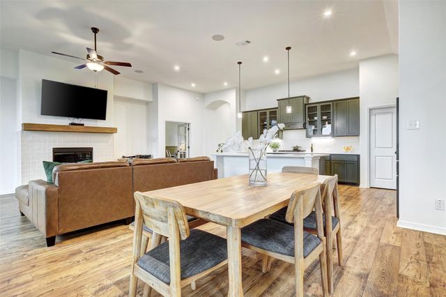 1117 Spring Gulch LN, Georgetown, TX 78628