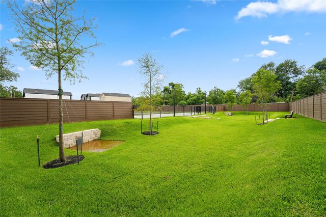 2110 Dewalt Street F, Houston, TX 77088