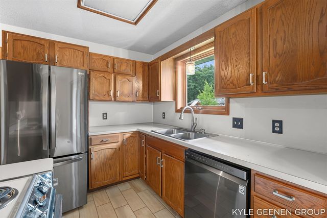 345 Woodland Avenue, Holland, MI 49424