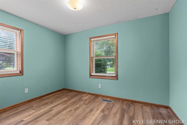 345 Woodland Avenue, Holland, MI 49424