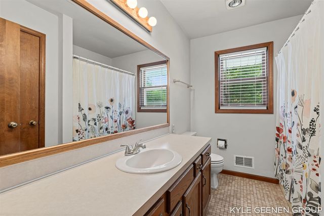345 Woodland Avenue, Holland, MI 49424