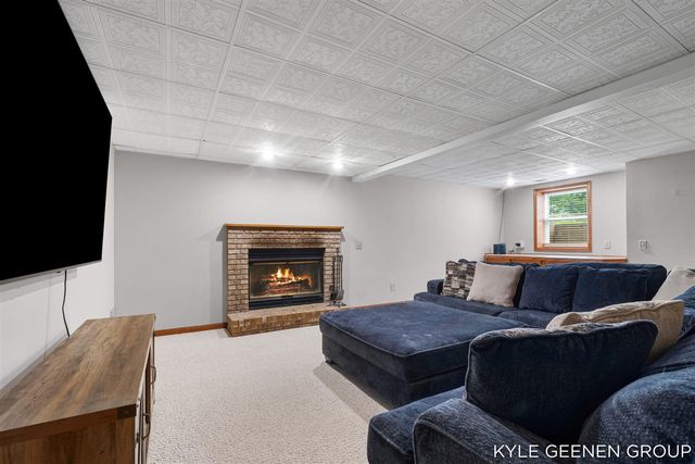 345 Woodland Avenue, Holland, MI 49424