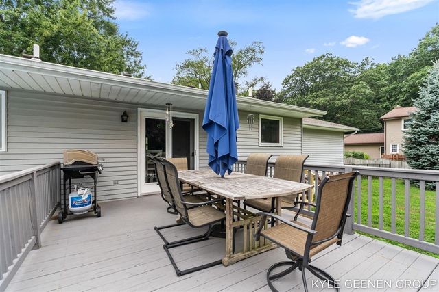 345 Woodland Avenue, Holland, MI 49424