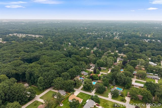 345 Woodland Avenue, Holland, MI 49424