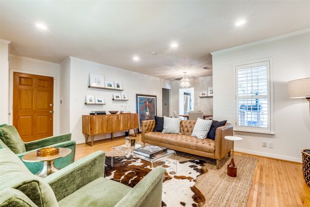 7627 Robin Road, Dallas, TX 75209