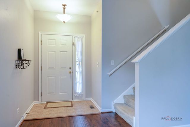1880 Maureen Drive 1880, Hoffman Estates, IL 60192