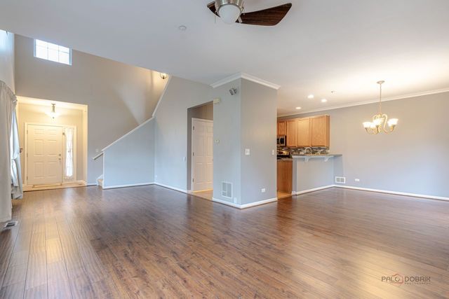 1880 Maureen Drive 1880, Hoffman Estates, IL 60192
