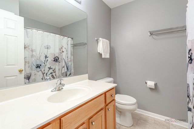 1880 Maureen Drive 1880, Hoffman Estates, IL 60192