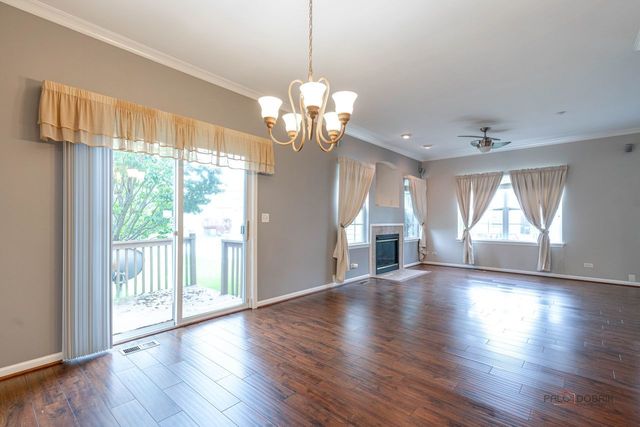 1880 Maureen Drive 1880, Hoffman Estates, IL 60192