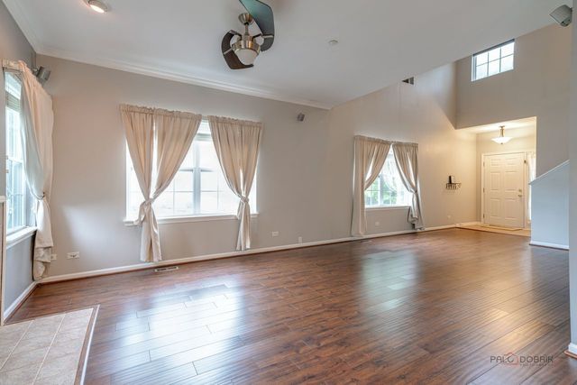 1880 Maureen Drive 1880, Hoffman Estates, IL 60192