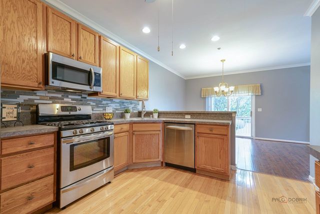 1880 Maureen Drive 1880, Hoffman Estates, IL 60192