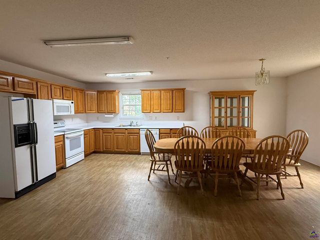 1304 Davis Avenue, Perry, GA 31069